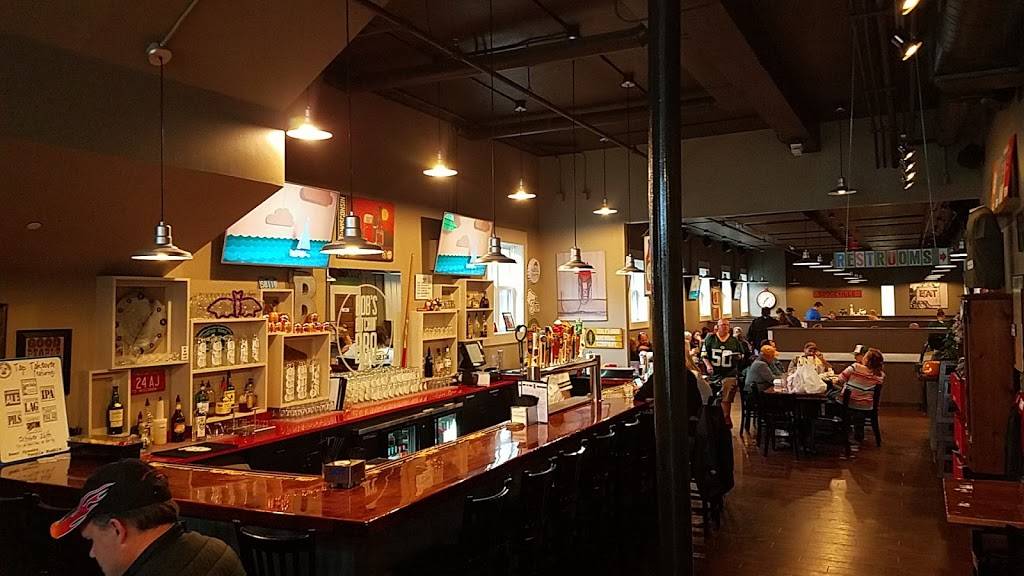 Bobs Bitchin BBQ | restaurant | 167 N Iowa St, Dodgeville, WI 53533, USA | 6089302227 OR +1 608-930-2227