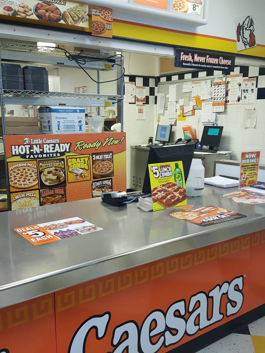 Little Caesars Pizza | meal takeaway | 286 Singing Oaks, Spring Branch, TX 78070, USA | 8304384977 OR +1 830-438-4977