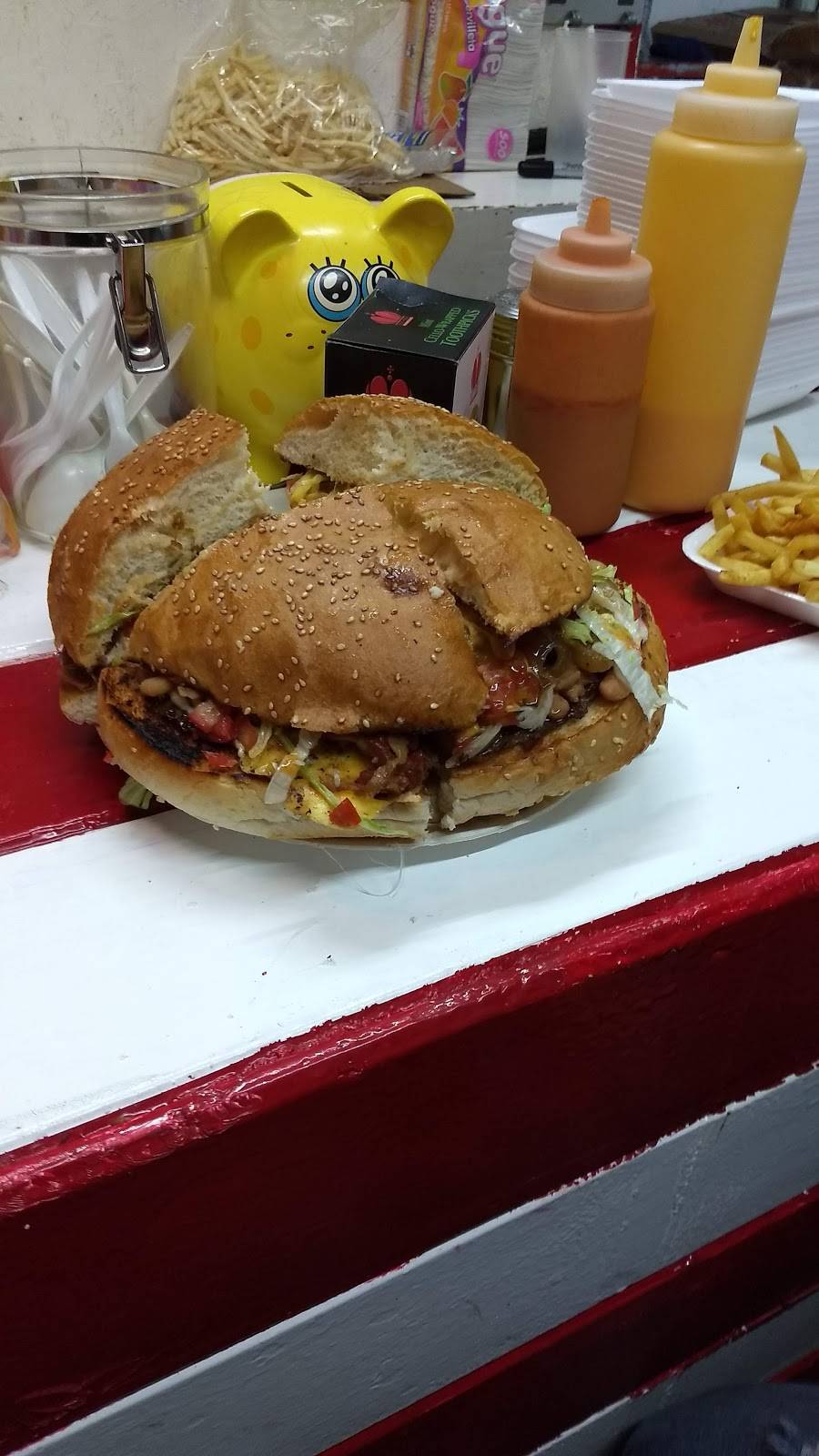 La Casa del Hot Dog y La Hamburguesa | restaurant | José María Morelos y Pavón 172, Chapultepec, 22785 Ensenada, B.C., Mexico | 016461316674 OR +52 646 131 6674