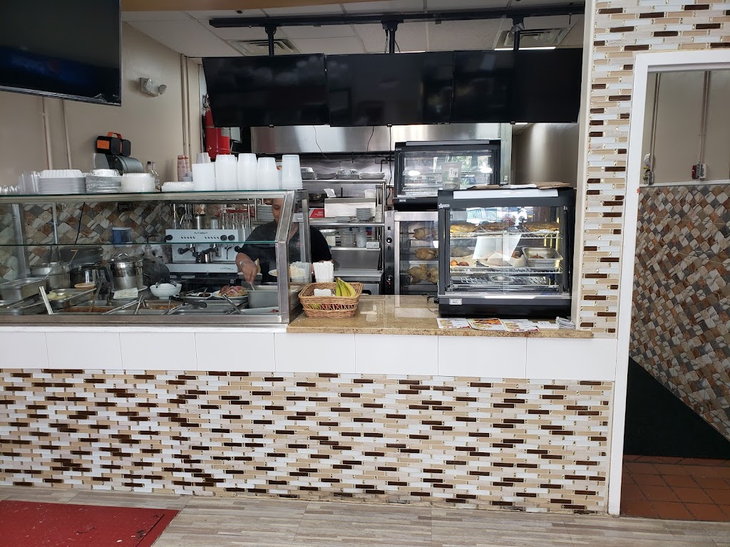 Andares Bistro Restaurant | restaurant | 109 Smith St, Perth Amboy, NJ 08861, USA | 8482033632 OR +1 848-203-3632