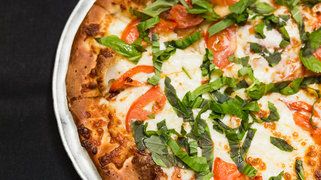 Gios Flying Pizza & Pasta | restaurant | 650 Farm to Market 517 Rd W, Dickinson, TX 77539, USA | 2813370107 OR +1 281-337-0107