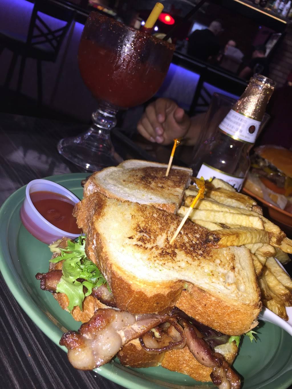 Hamburger Marys Ontario | night club | 3550 Porsche Way, Ontario, CA 91764, USA | 9099449400 OR +1 909-944-9400