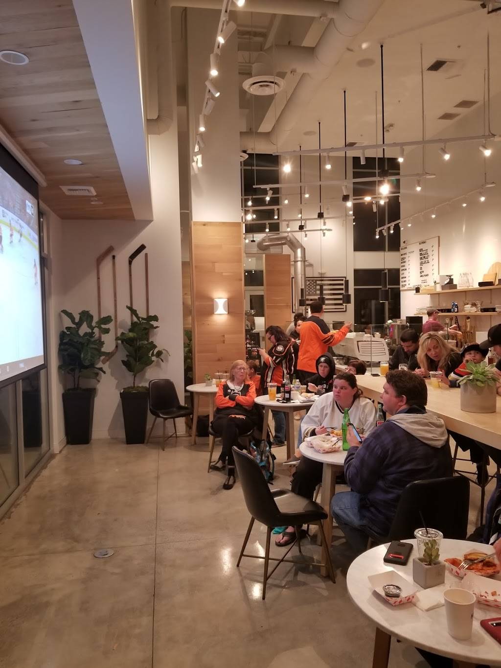 Huskins Coffee Company | cafe | 1901 E First St #138, Santa Ana, CA 92705, USA | 7144968258 OR +1 714-496-8258