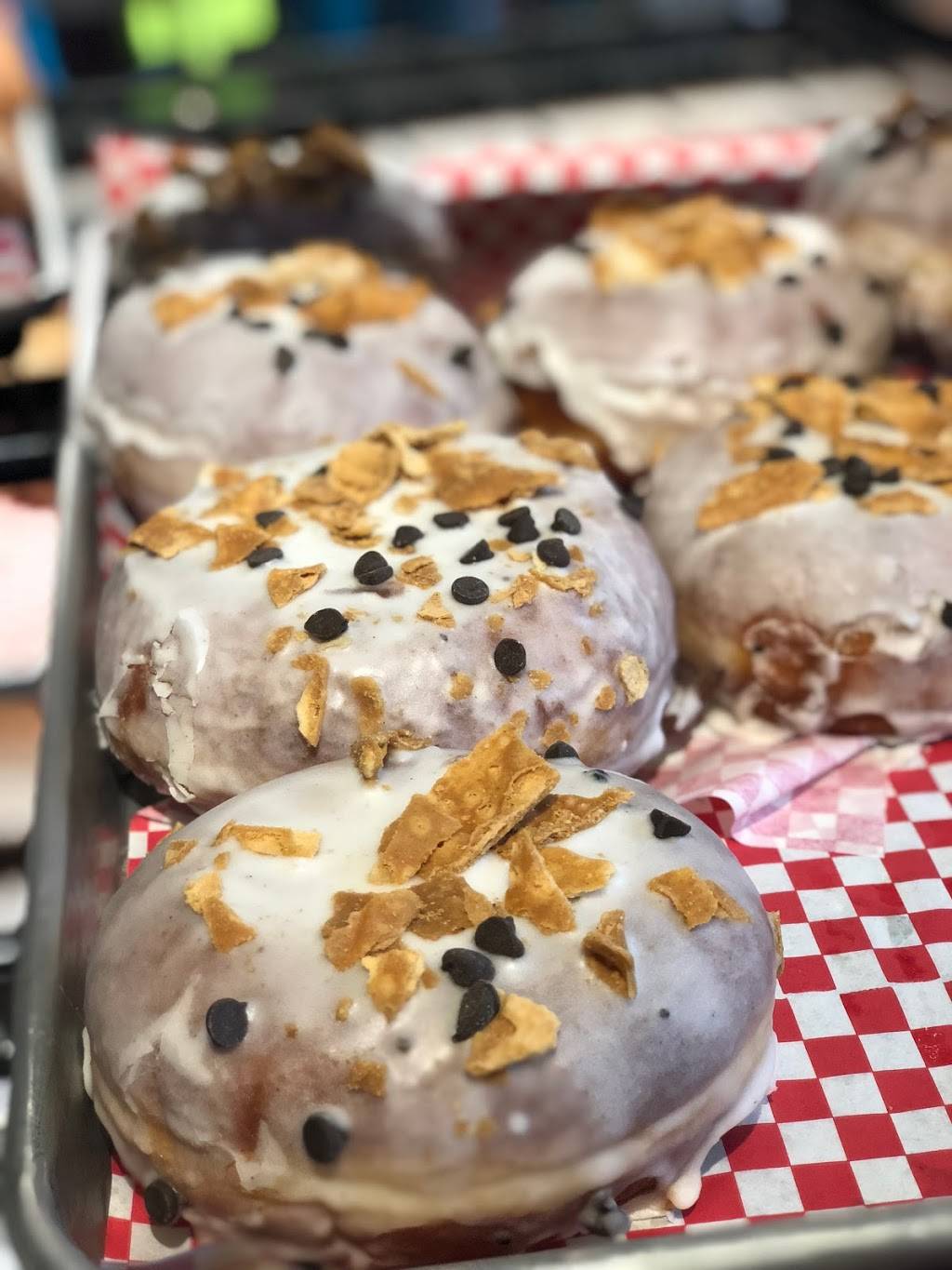 Glazed & Confuzed Donuts | bakery | 2501 Dallas St, Aurora, CO 80010, USA | 3035249637 OR +1 303-524-9637