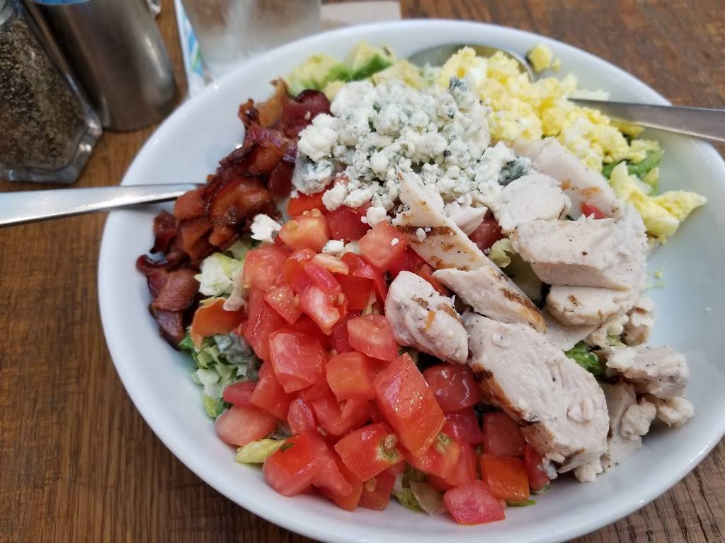 California Pizza Kitchen | restaurant | Los Angeles International Airport (LAX), Terminal 5, World Way, Los Angeles, CA 90045, USA | 8009193227 OR +1 800-919-3227