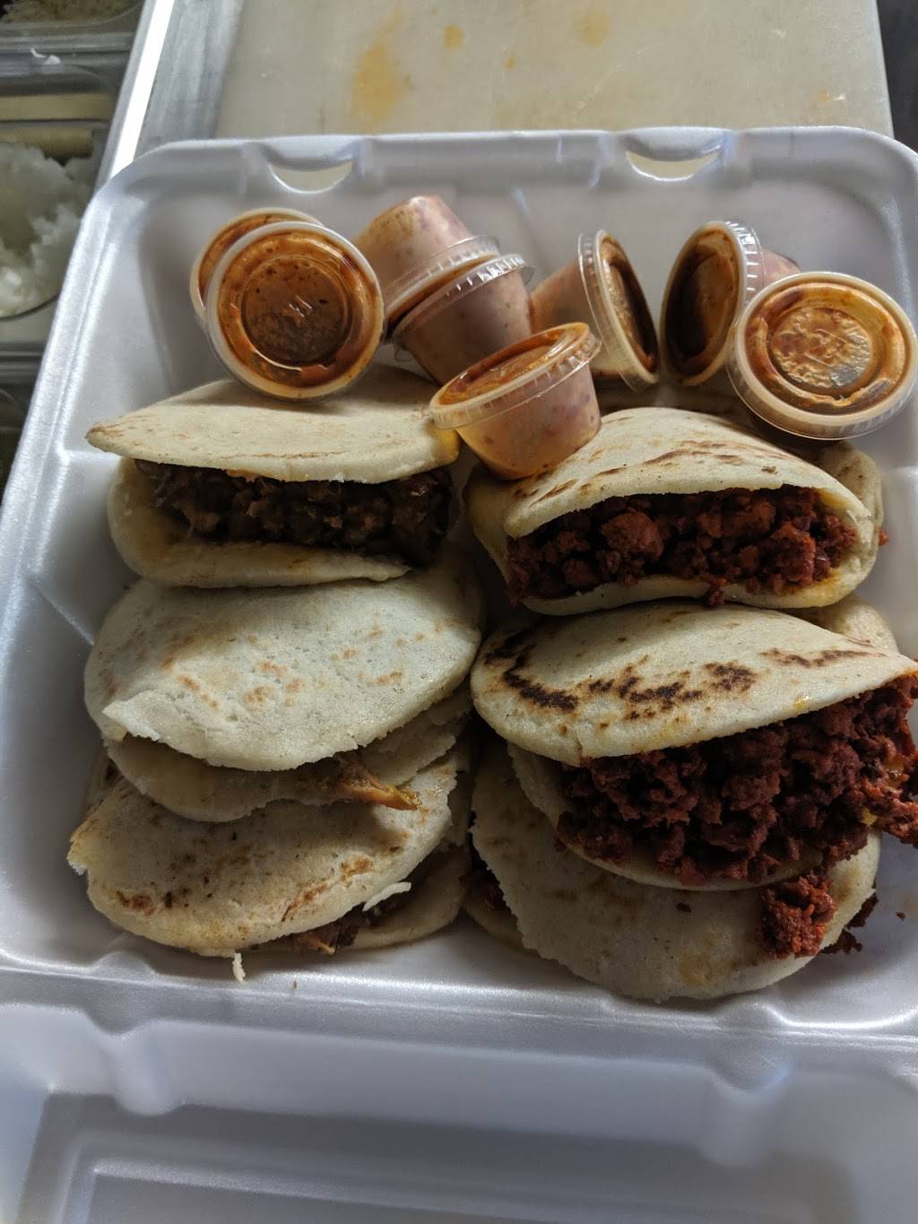 Un taco mas | restaurant | 30 N Interstate Hwy 35, Austin, TX 78701, USA | 5126633464 OR +1 512-663-3464