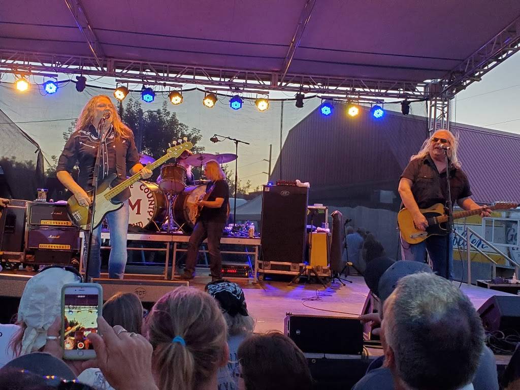 The Green Lantern Bar & Grill | restaurant | 13184 County Rd 8 SE, Brainerd, MN 56401, USA | 2187642323 OR +1 218-764-2323