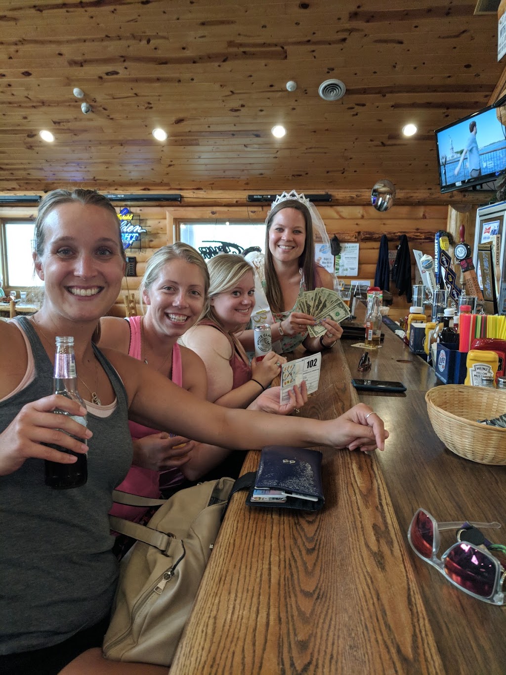 Savanna Portage, INC. | restaurant | 102 E Hwy 2, Floodwood, MN 55736, USA | 2184763773 OR +1 218-476-3773