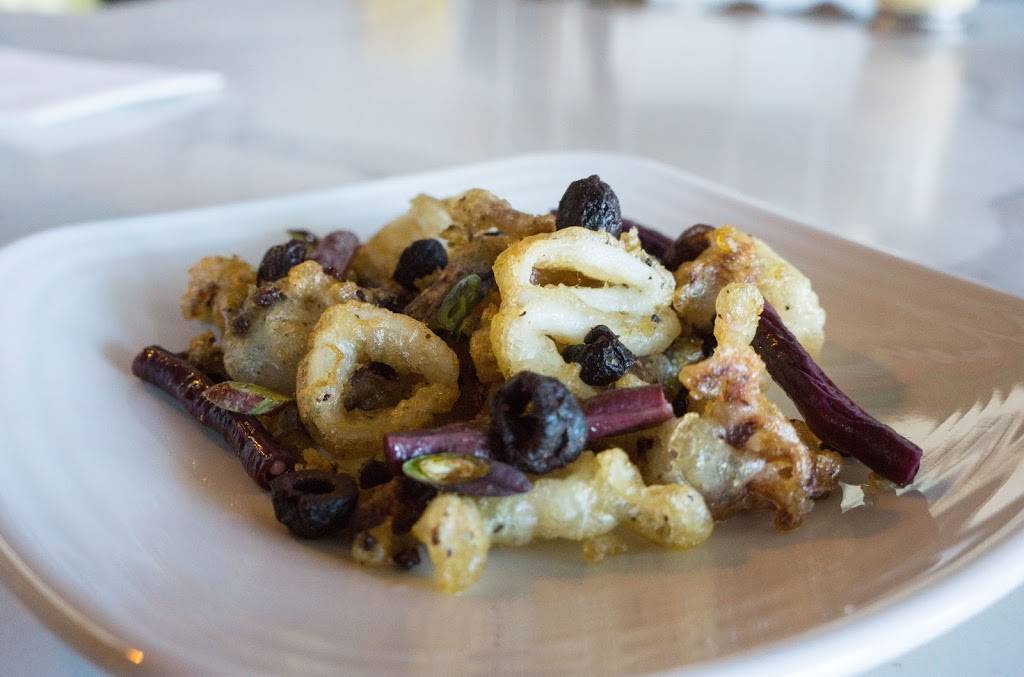 Izkina | restaurant | 2801 Elm St, Dallas, TX 75226, USA | 2147128118 OR +1 214-712-8118