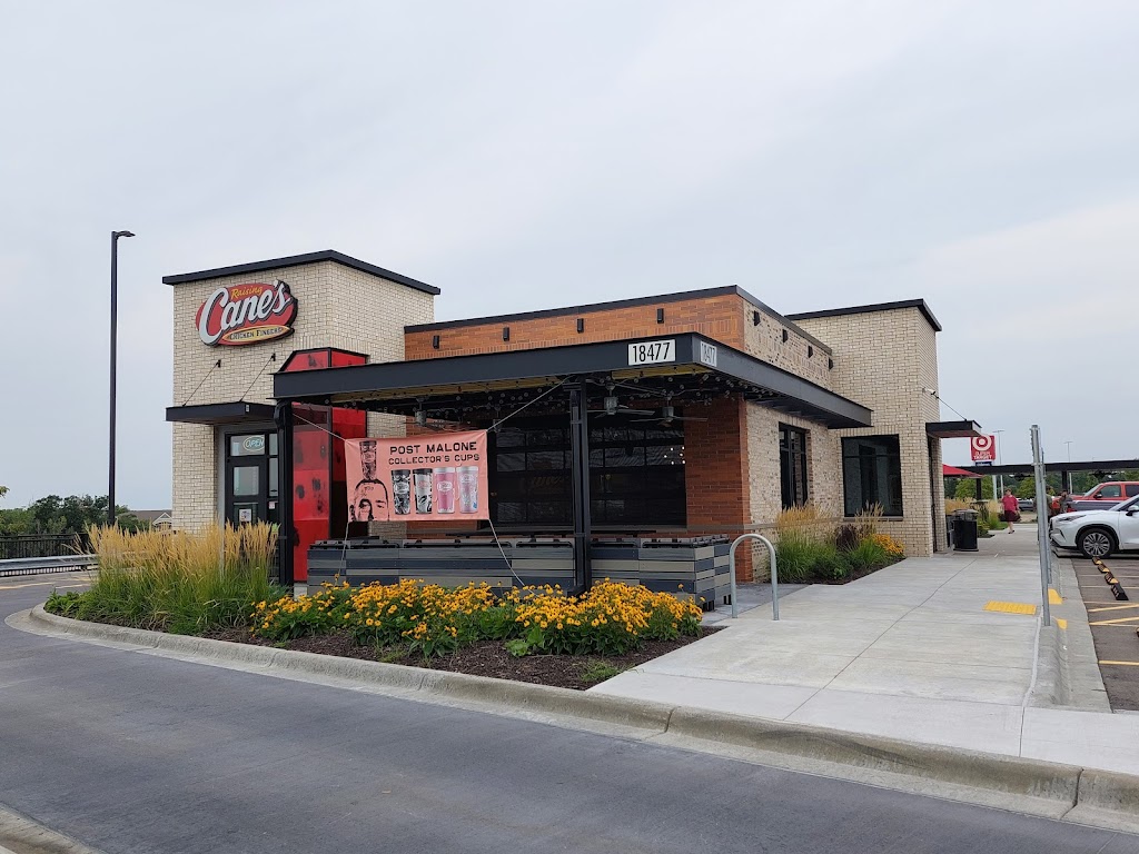 Raising Canes Chicken Fingers | restaurant | 18477 Kenrick Ave, Lakeville, MN 55044, USA | 9523244863 OR +1 952-324-4863