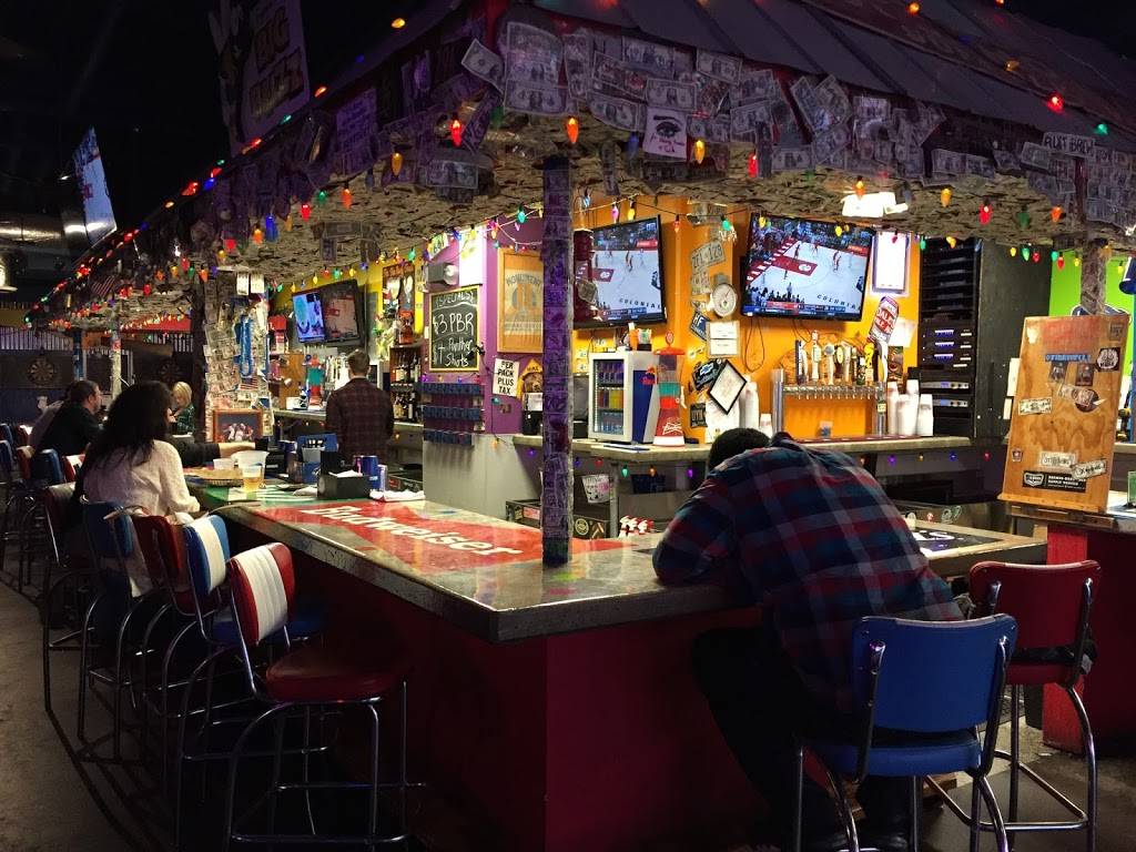 Tin Roof | restaurant | 210 E Trade St Suite 286, Charlotte, NC 28202, USA | 7049101330 OR +1 704-910-1330