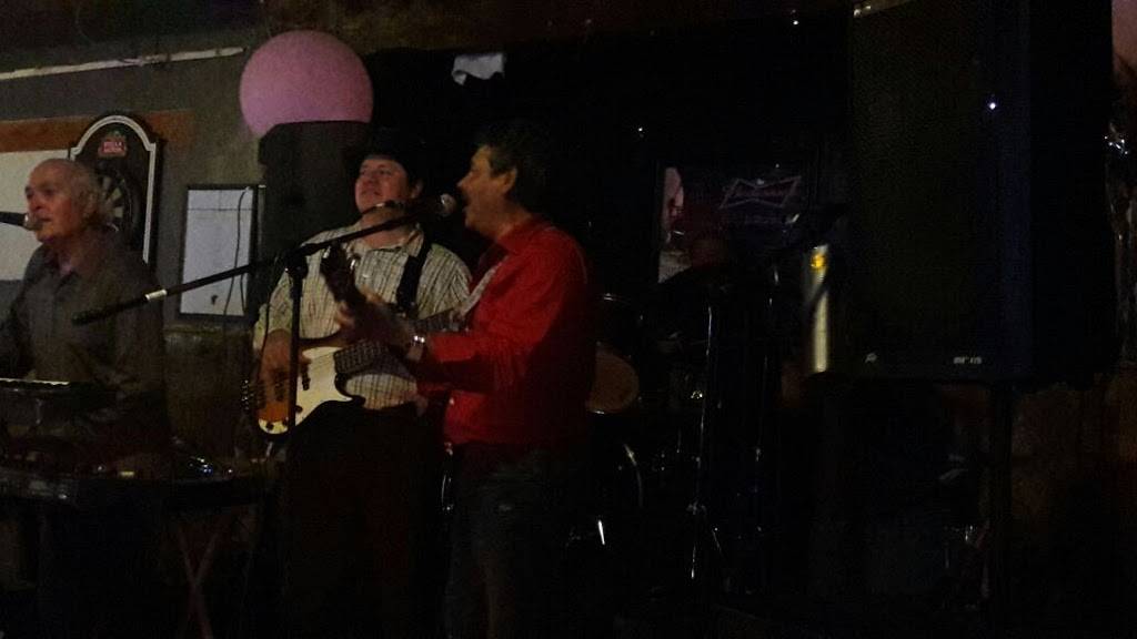 The Dive - Bar & Kitchen | restaurant | 5801 S Palo Verde Rd, Tucson, AZ 85706, USA | 5203674649 OR +1 520-367-4649