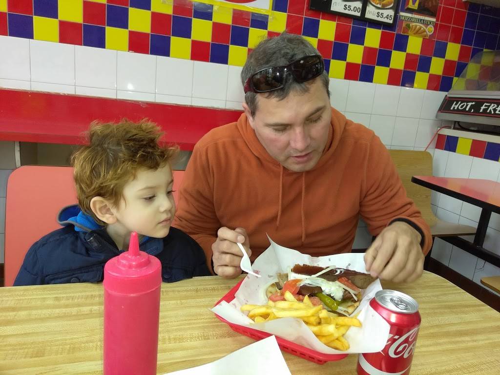 Dennis Carry-Outs | restaurant | 3257 W 26th St, Chicago, IL 60623, USA | 7735231620 OR +1 773-523-1620