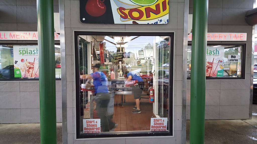 Sonic Drive-In | restaurant | 1598 N Main St, Crossville, TN 38555, USA | 9314847545 OR +1 931-484-7545
