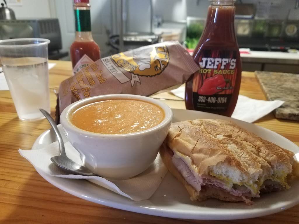 Molly Maguires Of Ocala | restaurant | 17 SW 1st Ave, Ocala, FL 34471, USA | 3524010260 OR +1 352-401-0260