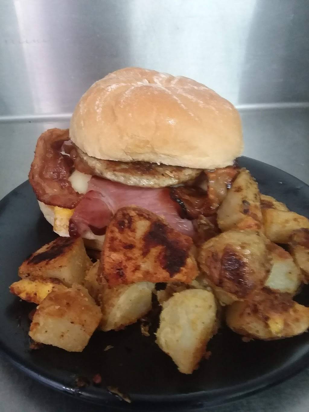 Pleasant Street Diner | restaurant | 310 Pleasant St, Leicester, MA 01524, USA | 5088925300 OR +1 508-892-5300