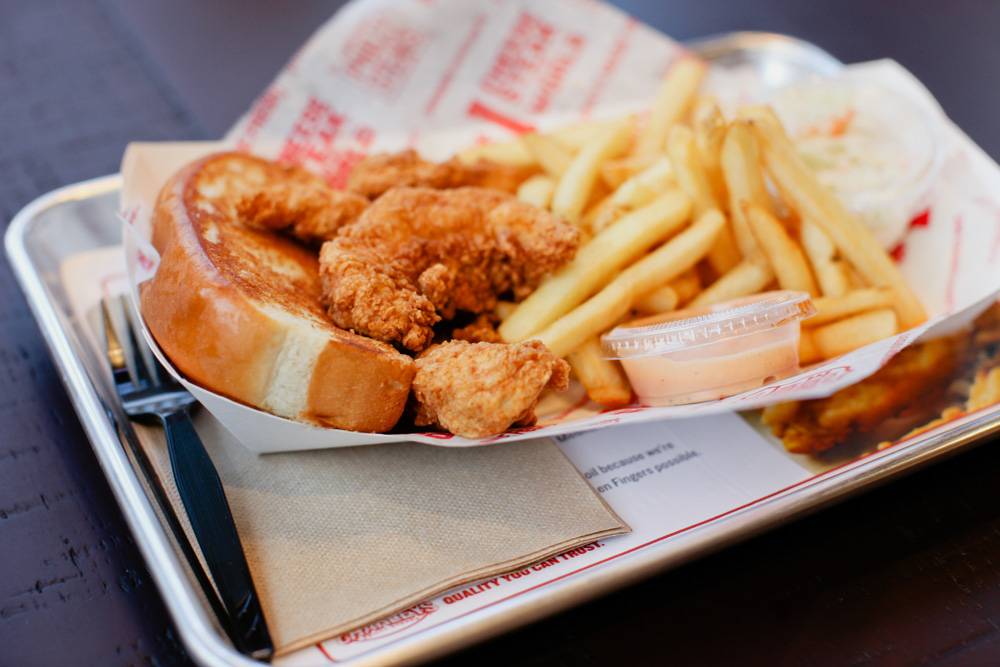 Charleys Philly Steaks | restaurant | 5033 N High St, Columbus, OH 43214, United States | 6143969299 OR +1 614-396-9299