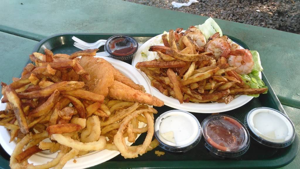 Howards Drive In | restaurant | 121 E Main St, West Brookfield, MA 01585, USA | 5088676504 OR +1 508-867-6504