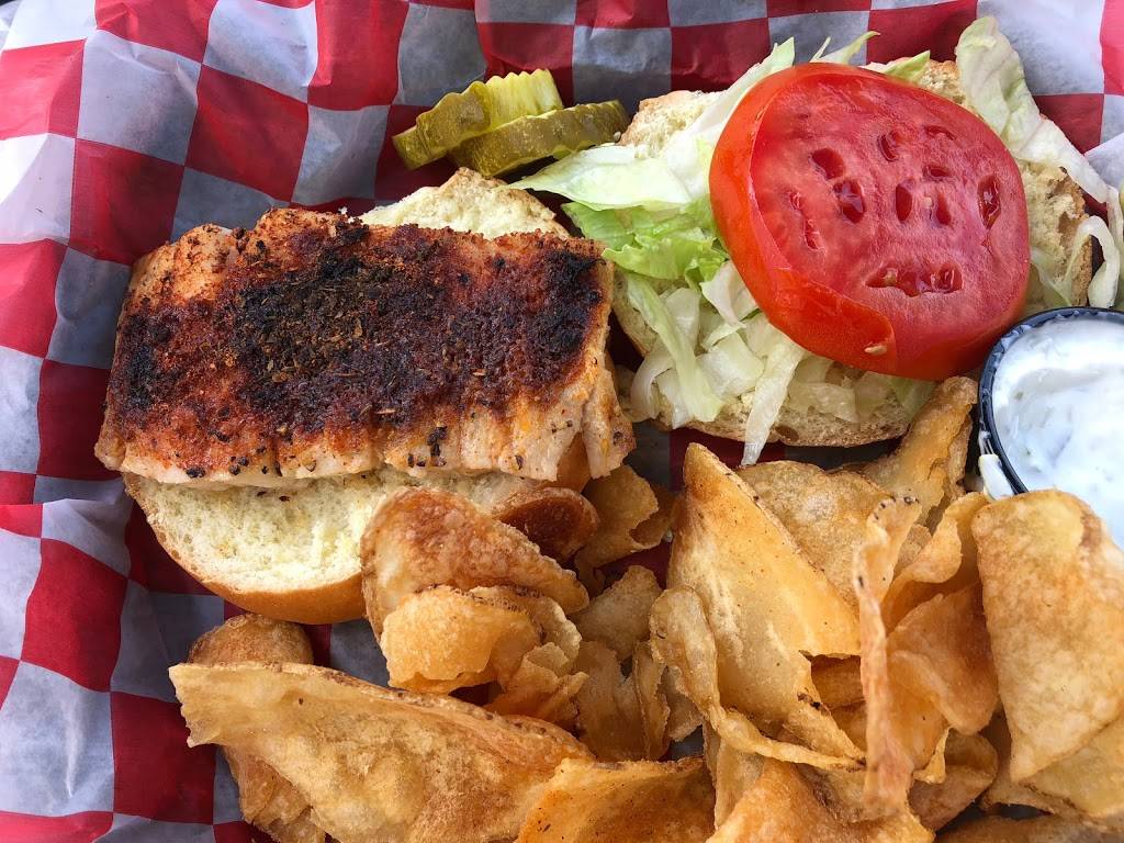 Crabby Dicks | restaurant | 30 Clinton St, Delaware City, DE 19706, USA | 3028325100 OR +1 302-832-5100