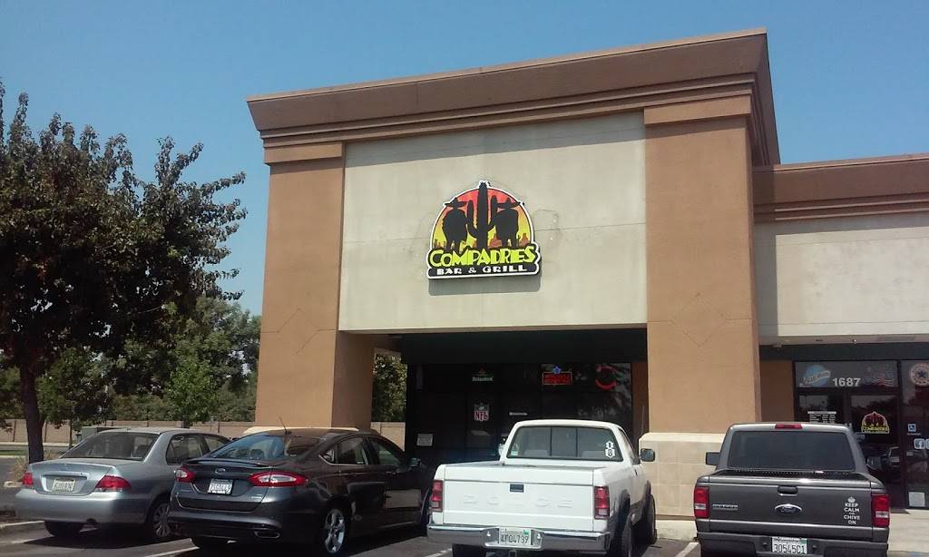 Compadres | Bar & Grill | restaurant | 1687 Hillman St, Tulare, CA 93274, USA | 5596868882 OR +1 559-686-8882