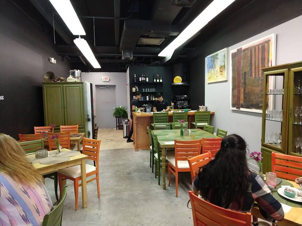 La Casserola | restaurant | Bergeron Plaza, 6941 SW 196th Ave Ste 9, Pembroke Pines, FL 33332, USA | 9544705021 OR +1 954-470-5021