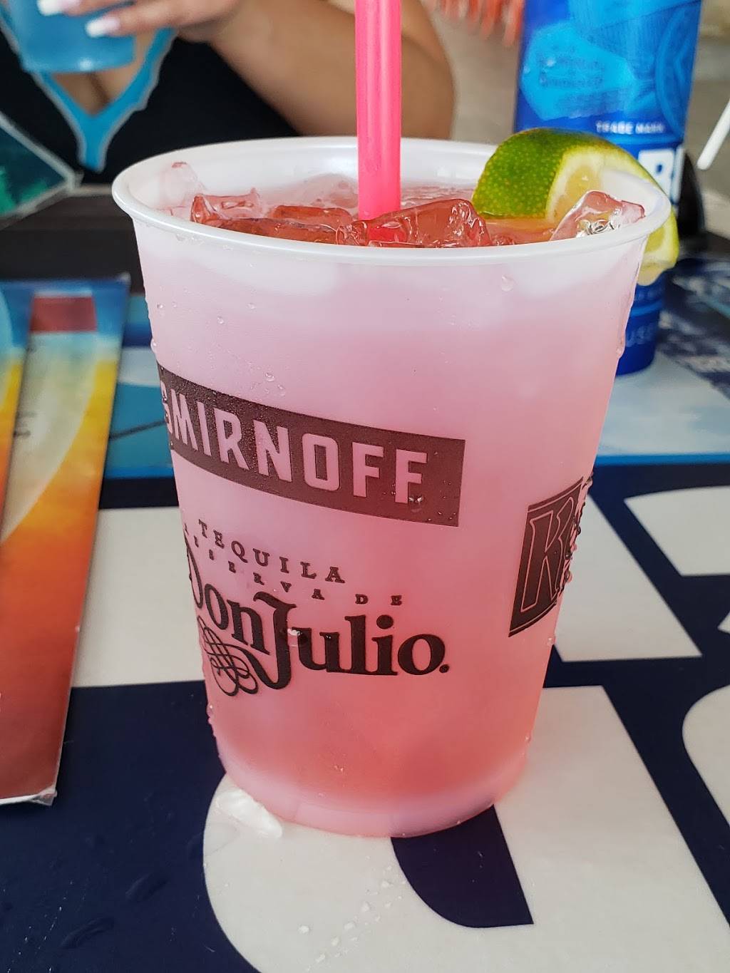 Coconuts Caribbean Beach Bar & Grill | restaurant | 15208 Red Hollow Rd, Gravois Mills, MO 65037, USA | 5733726500 OR +1 573-372-6500