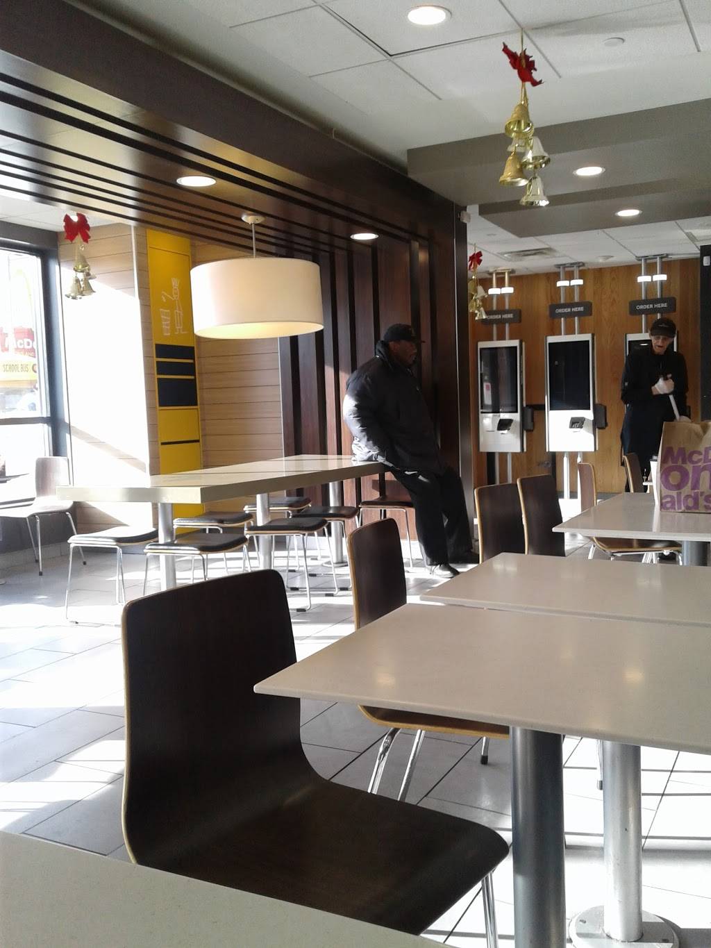 McDonalds | cafe | 501 Bay St, Staten Island, NY 10304, USA | 7182736688 OR +1 718-273-6688
