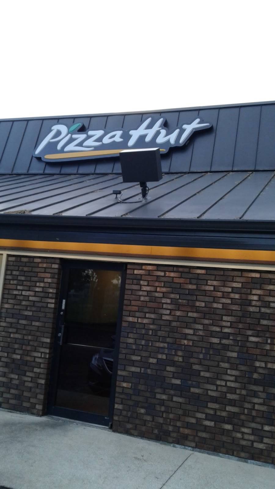 Pizza Hut | restaurant | 1362 Ariana St, Lakeland, FL 33803, USA | 8636887311 OR +1 863-688-7311