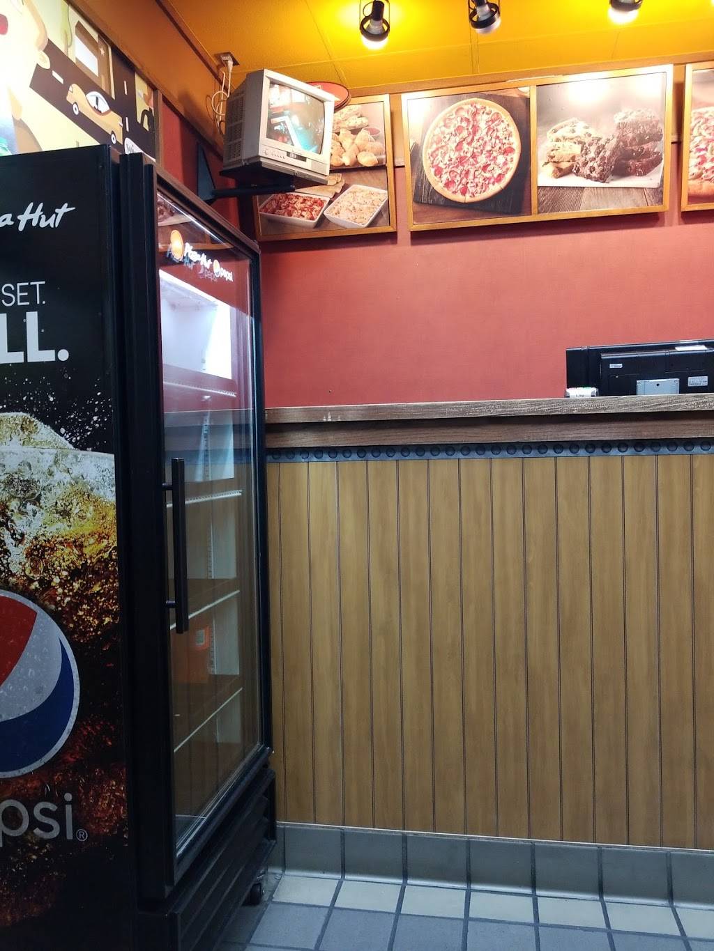 Pizza Hut | restaurant | 11875 Pigeon Pass Rd, Moreno Valley, CA 92557, USA | 9514859933 OR +1 951-485-9933