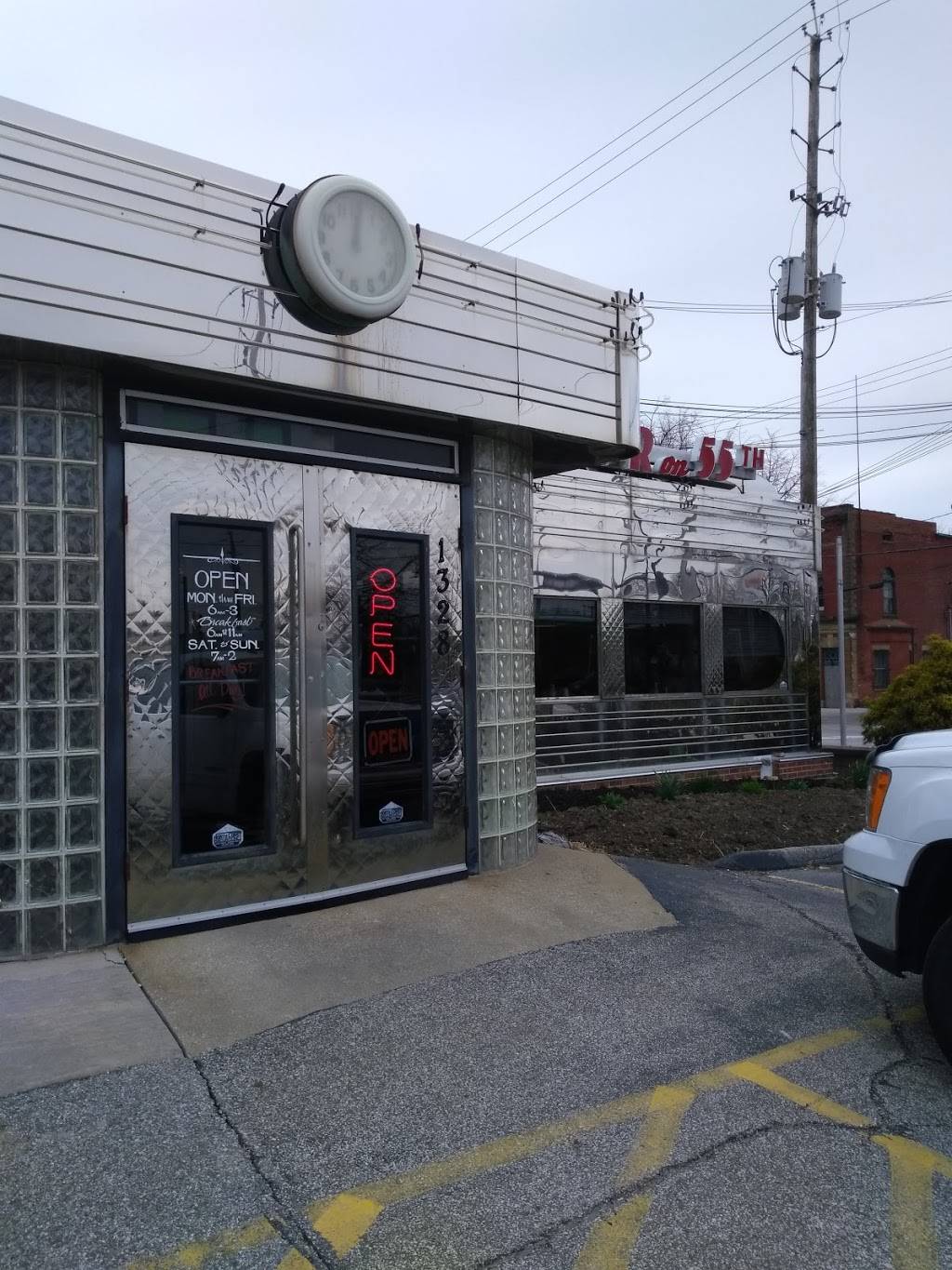 Diner On 55th | restaurant | 1328 E 55th St, Cleveland, OH 44103, USA | 2163610550 OR +1 216-361-0550