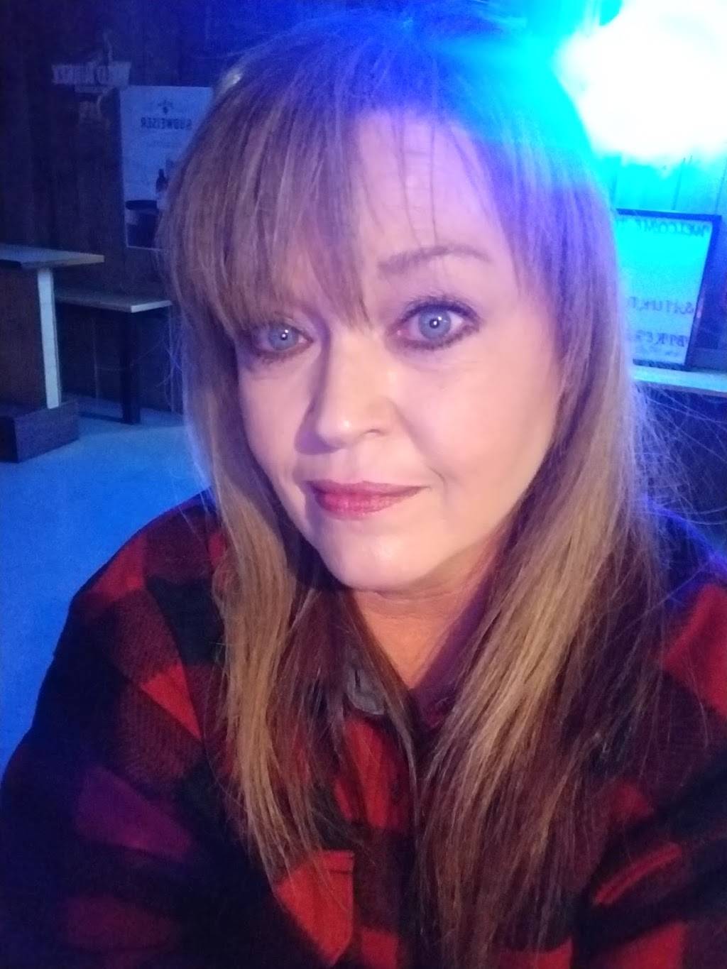 Bears Den Bar & Grill | restaurant | East,, 750 US-70, Crossville, TN 38555, USA | 9317871046 OR +1 931-787-1046