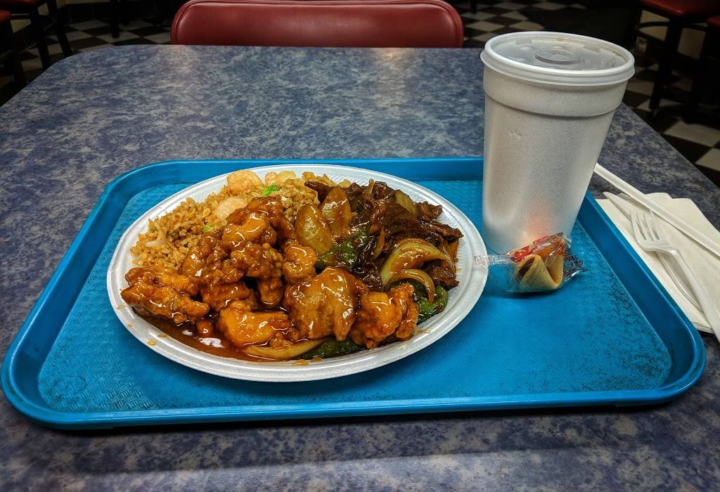 Lee Kong | restaurant | 5312 N Port Washington Rd, Milwaukee, WI 53217, USA | 4149643888 OR +1 414-964-3888