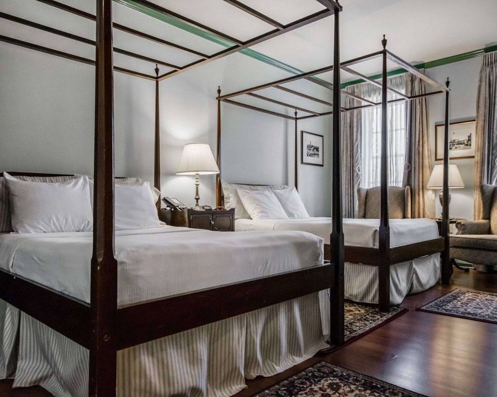 Admiral Fell Inn, an Ascend Hotel Collection Member | restaurant | 888 S Broadway, Baltimore, MD 21231, USA | 4105227377 OR +1 410-522-7377