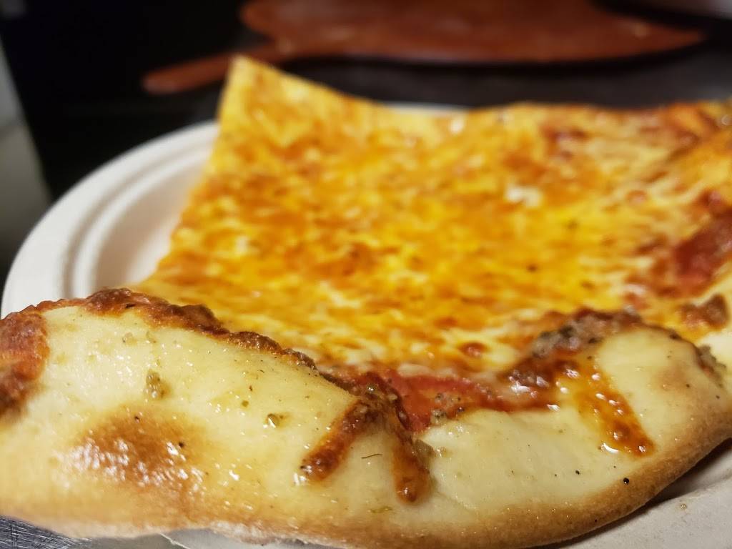 Celestial Pizza | restaurant | 1413 Webberville Rd, Austin, TX 78721, USA | 5127493313 OR +1 512-749-3313