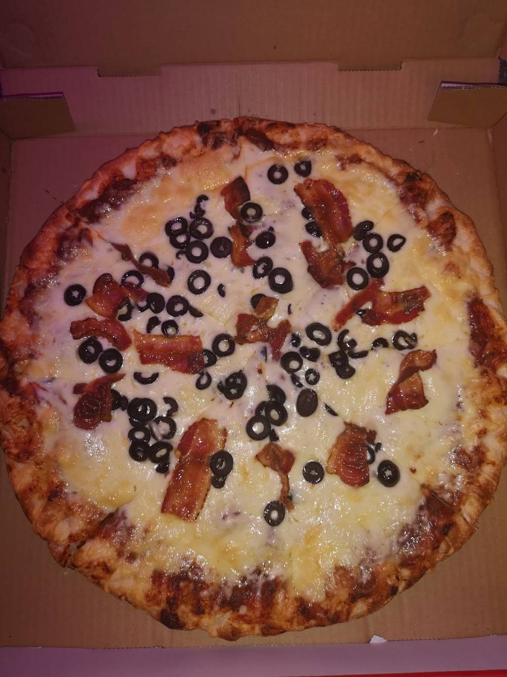 Willys Pizza | restaurant | 1104 Klondike Rd, Kanata, ON K2K 0G1, Canada | 6135951500 OR +1 613-595-1500