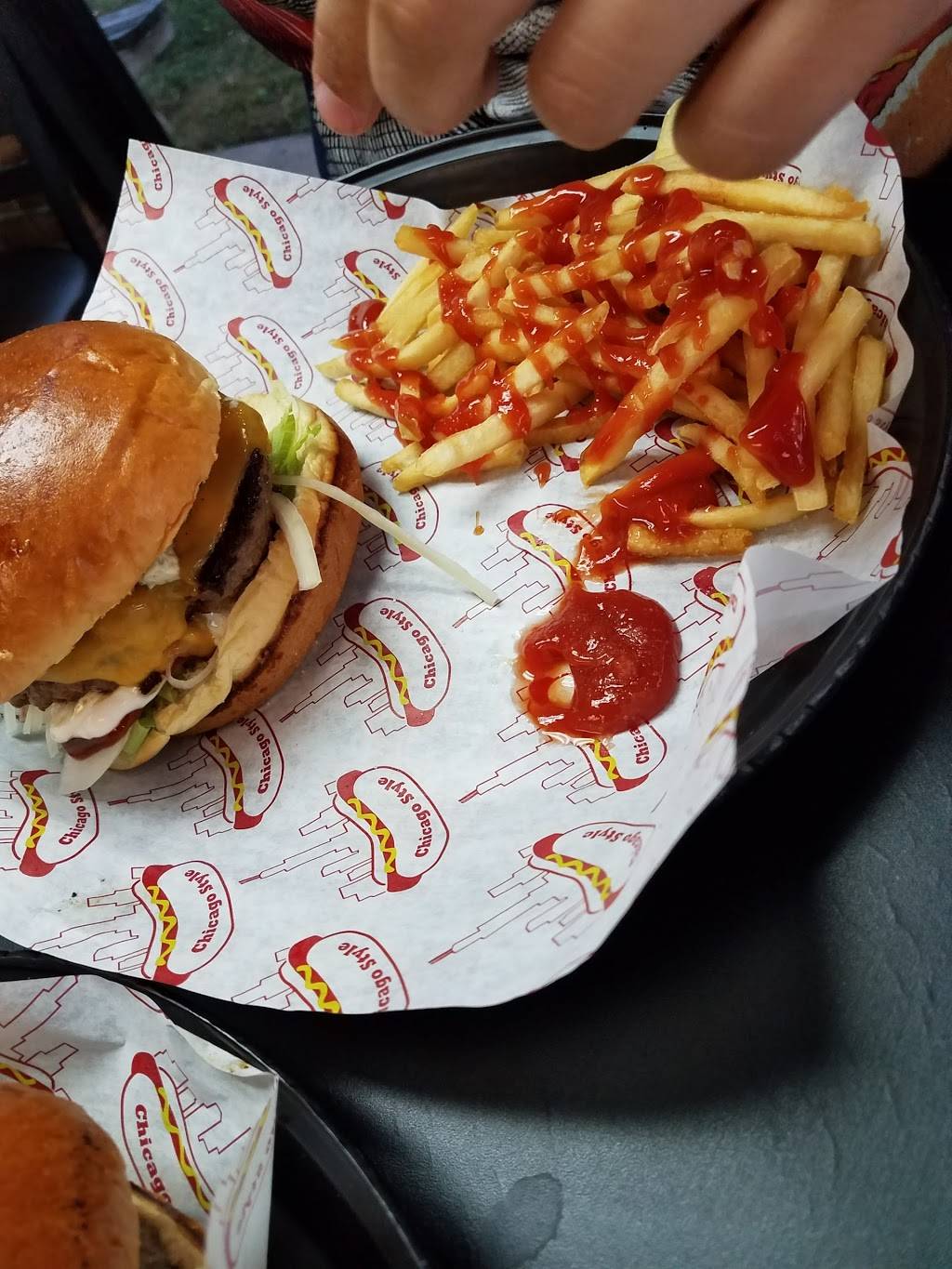 Retro Burger | restaurant | 13839 S Cicero Ave, Crestwood, IL 60445, USA | 7089259642 OR +1 708-925-9642