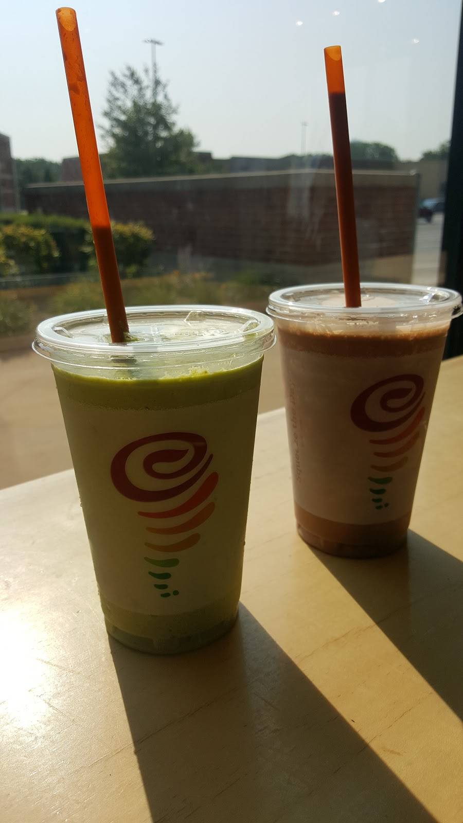 Jamba Juice Willowbrook Town Center | restaurant | 7169 S Kingery Hwy, Willowbrook, IL 60527, USA | 6308503375 OR +1 630-850-3375
