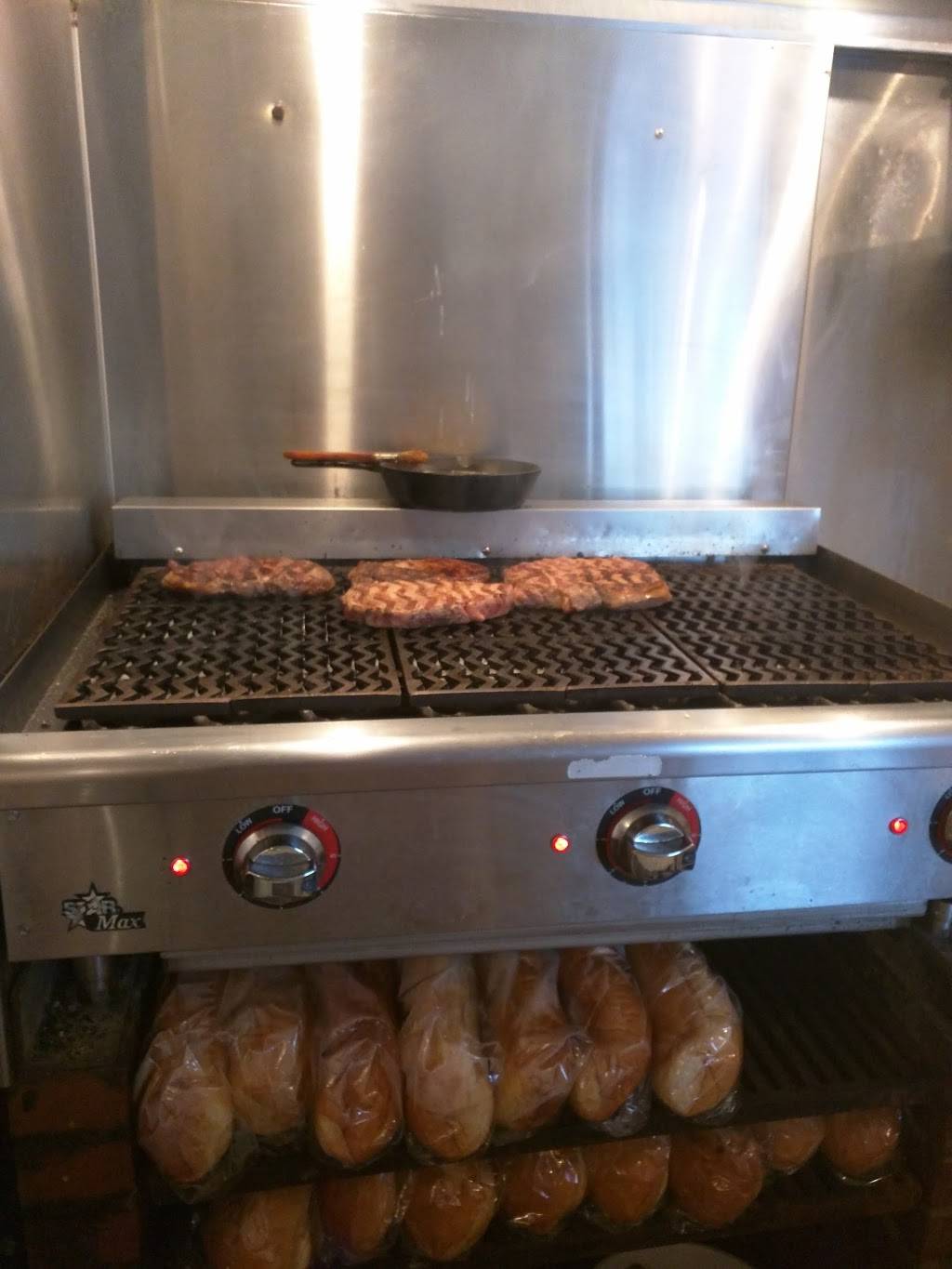 The Beefmastor Inn | restaurant | 2656 US-301, Wilson, NC 27893, USA | 2522377343 OR +1 252-237-7343