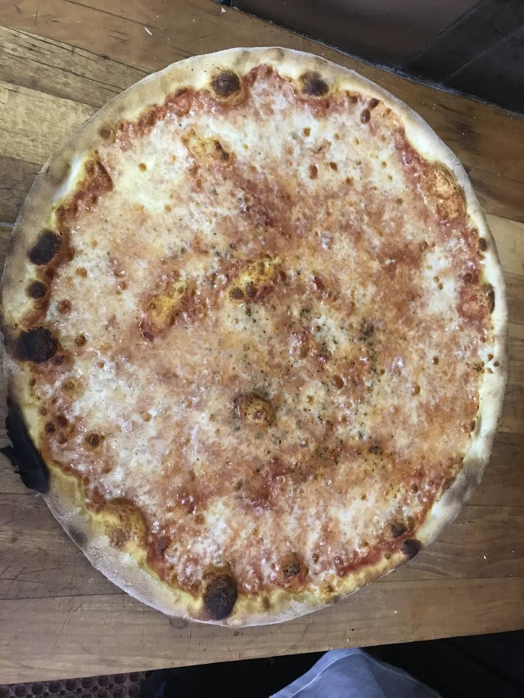 Renatos Pizza | restaurant | 36 S Maple Ave, Ridgewood, NJ 07450, USA | 2016523554 OR +1 201-652-3554