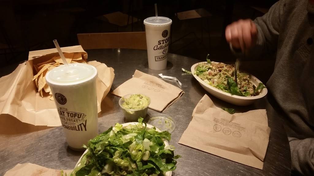 Chipotle Mexican Grill | restaurant | 3051 Plank Rd, Fredericksburg, VA 22401, USA | 5405484554 OR +1 540-548-4554