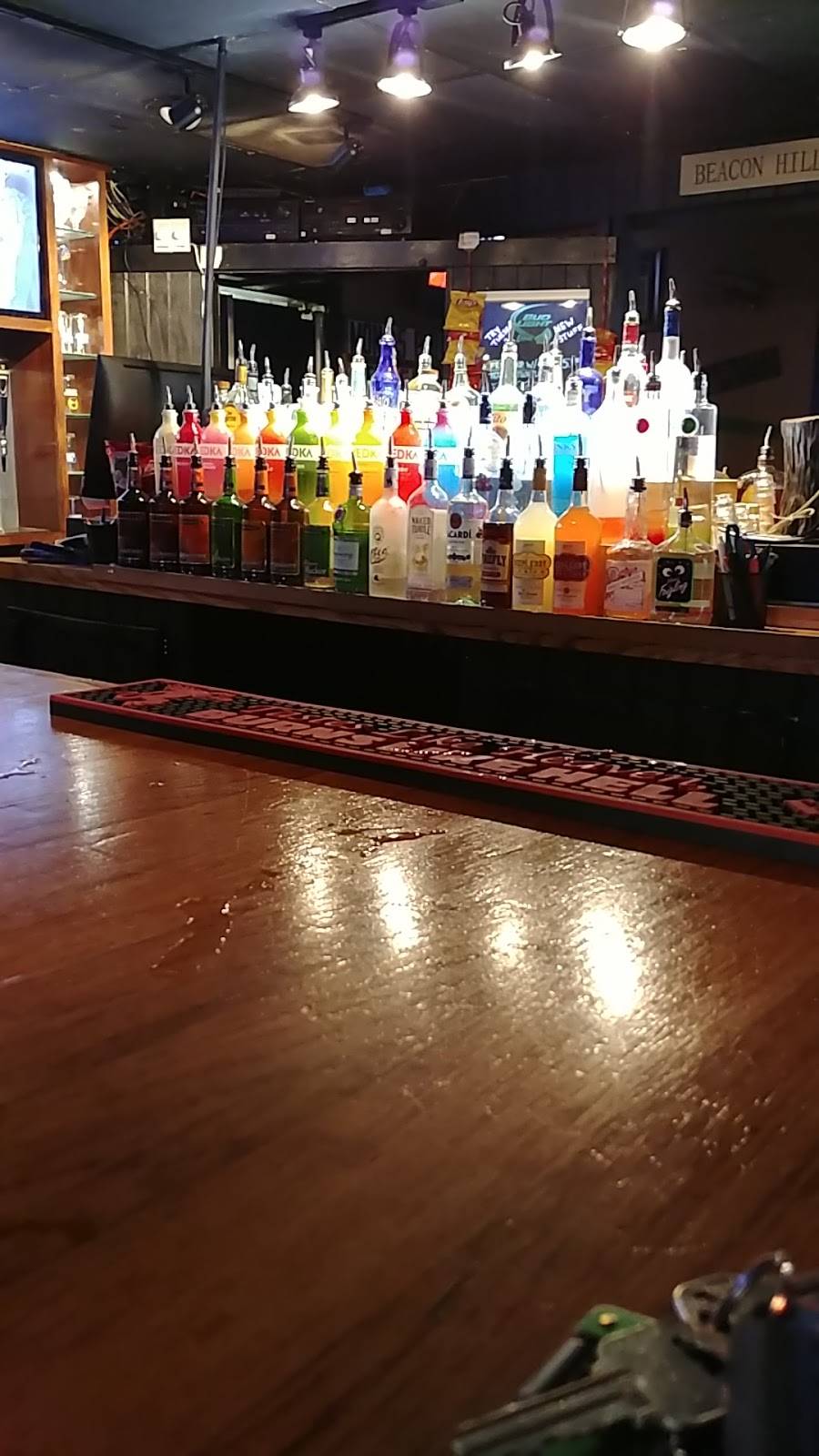 The Pub On 61 | restaurant | 2366 Ashley River Rd, Charleston, SC 29414, USA | 8437370072 OR +1 843-737-0072