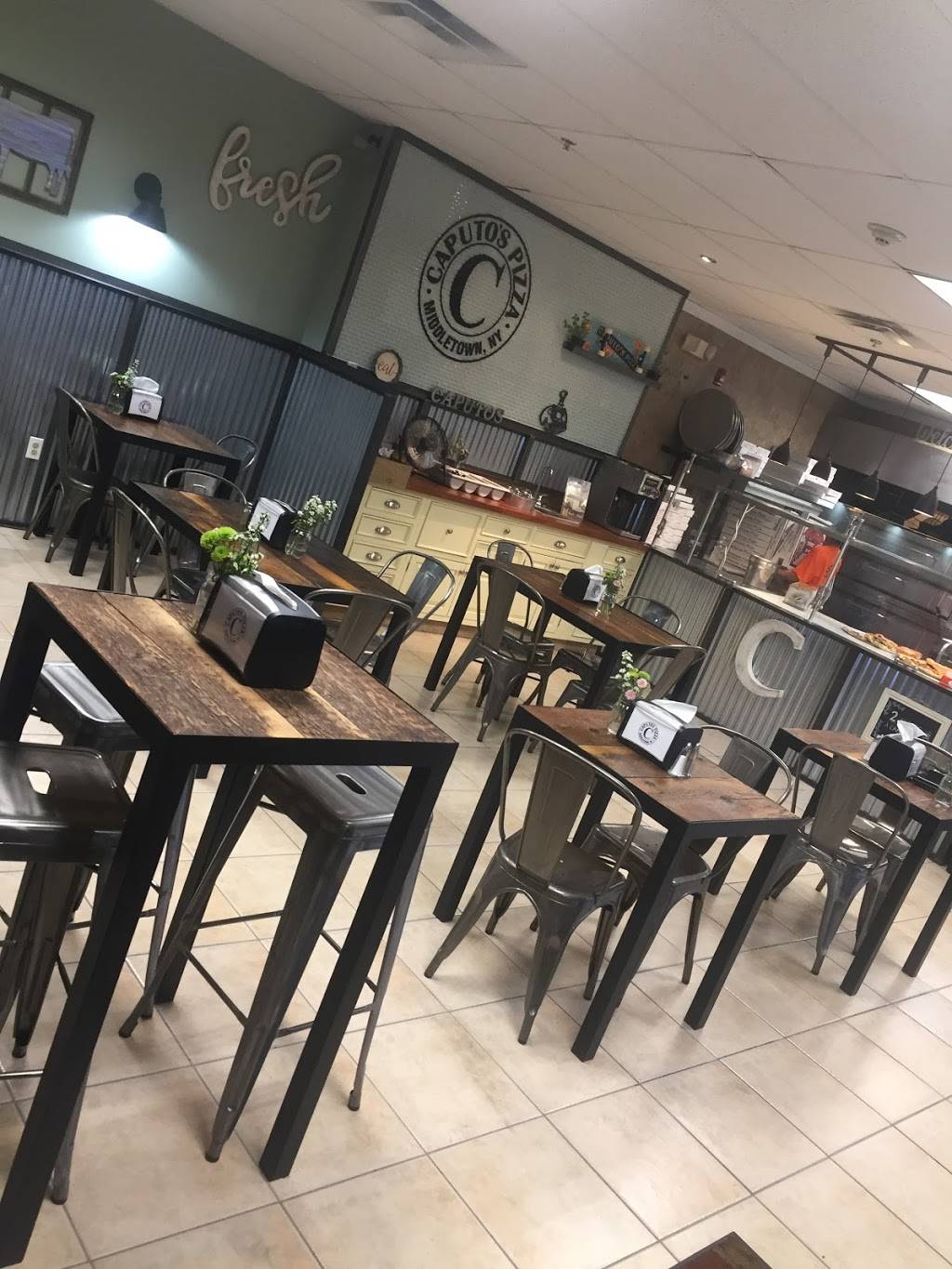 Caputos Pizzeria | restaurant | 36 James St, Middletown, NY 10940, USA | 8453421222 OR +1 845-342-1222