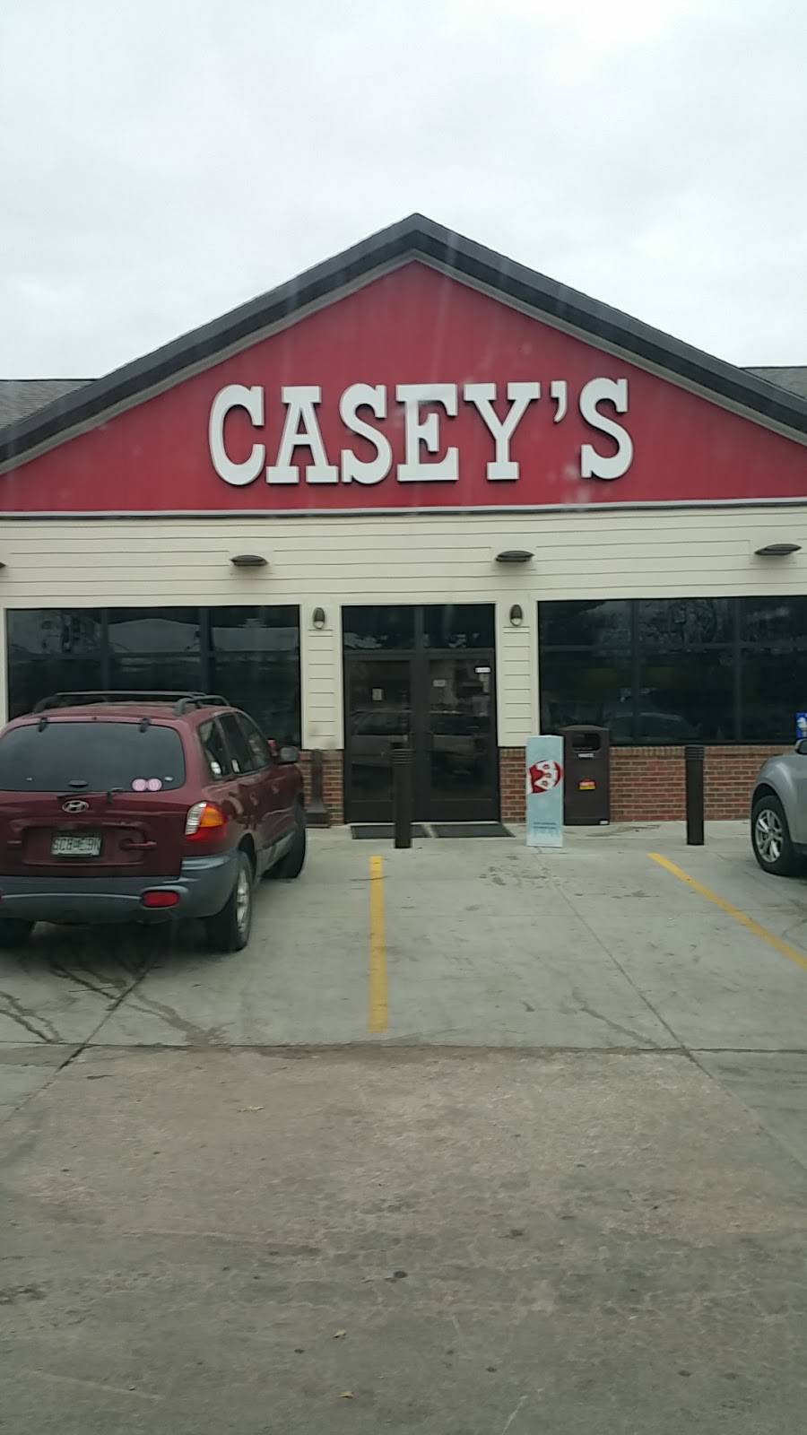 Caseys | meal takeaway | 408 S Walnut St, Bernie, MO 63822, USA | 5732934505 OR +1 573-293-4505
