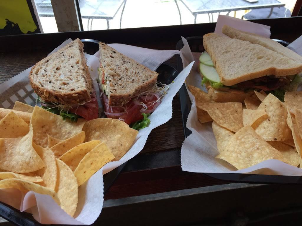 Fuel Cafe Center Street | cafe | 818 E Center St, Milwaukee, WI 53212, USA | 4143743835 OR +1 414-374-3835