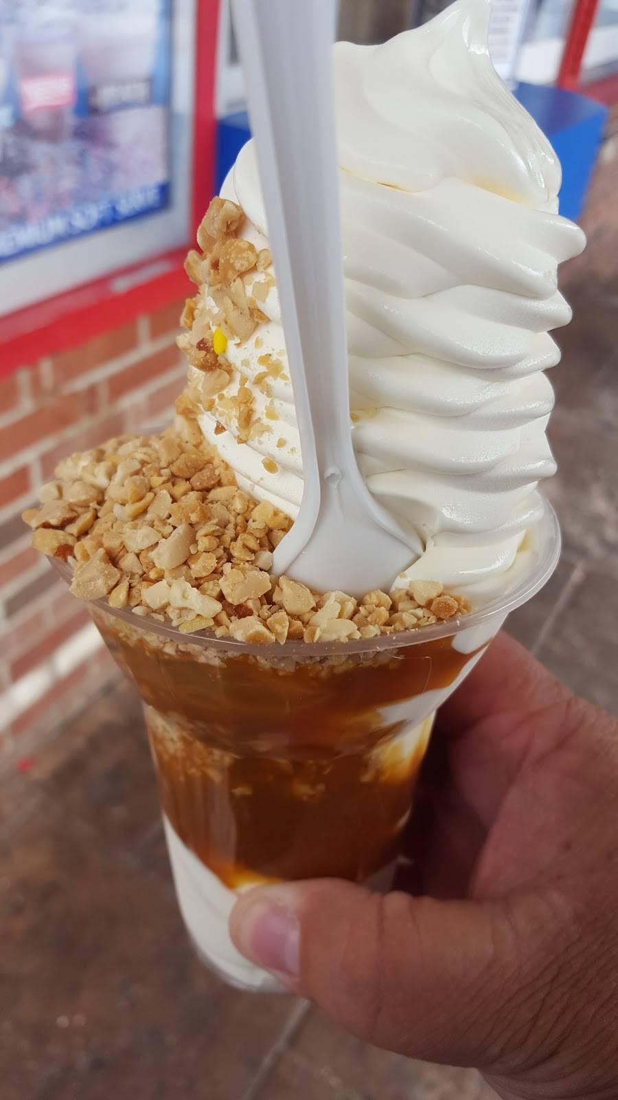 Dairy Twist Cafe | restaurant | 2660 Benstein Rd, Walled Lake, MI 48390, USA | 2486244401 OR +1 248-624-4401