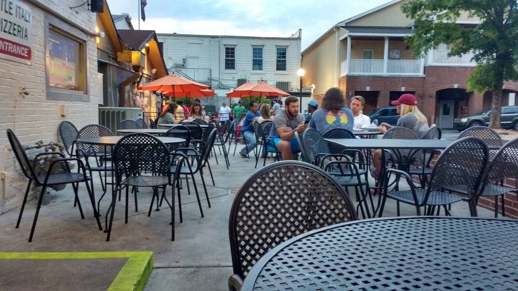 Little Italy Pizzeria | restaurant | 129 E Magnolia Ave, Auburn, AL 36830, USA | 3348216161 OR +1 334-821-6161