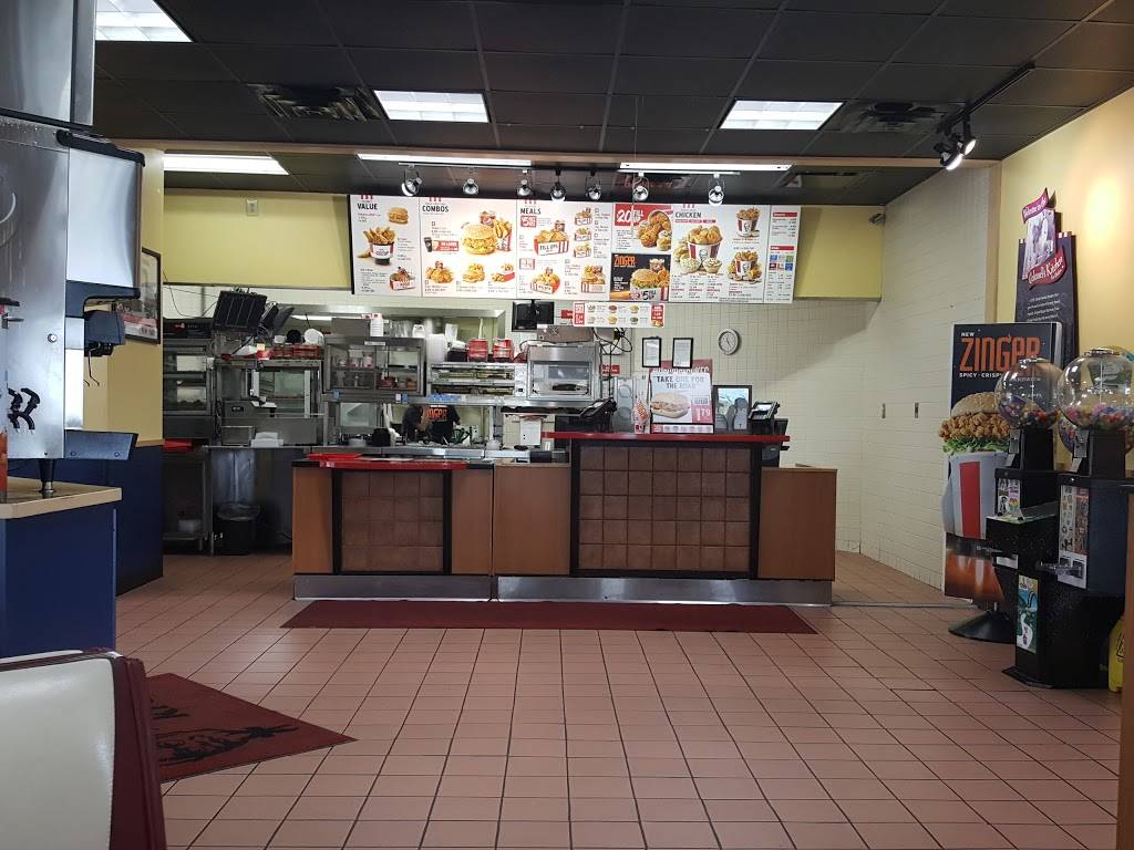 KFC | restaurant | 4005 Merle Hay Rd, Des Moines, IA 50310, USA | 5152767498 OR +1 515-276-7498