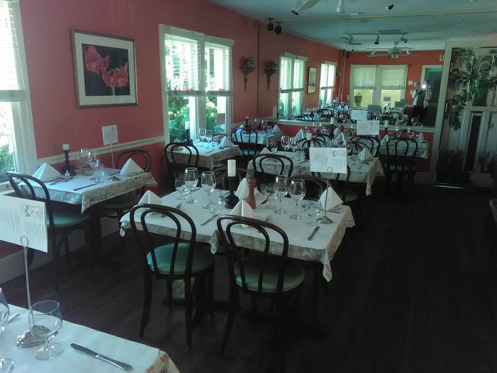 Le Clos | restaurant | 20 S 2nd St, Fernandina Beach, FL 32034, USA | 9042618100 OR +1 904-261-8100