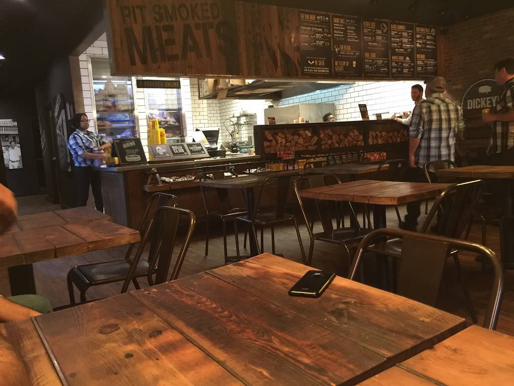 Dickeys Barbecue Pit | restaurant | 421 W Broadway, Long Beach, CA 90802, USA | 5624323005 OR +1 562-432-3005