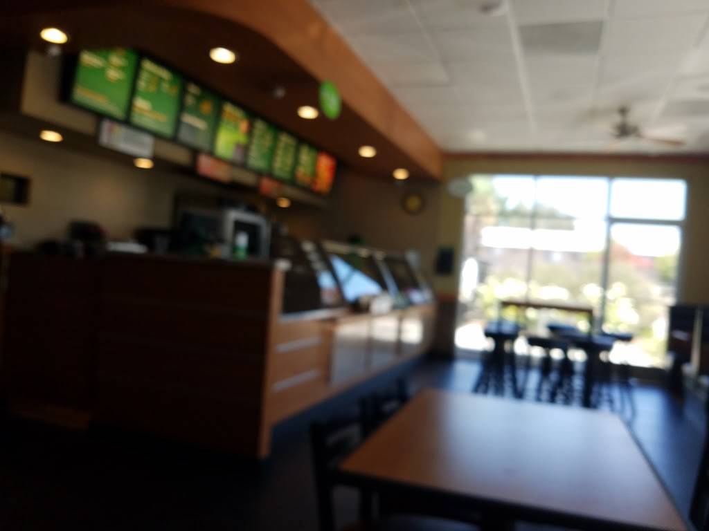 Subway | restaurant | 4125 E Ventura Ave, Fresno, CA 93702, USA | 5595737730 OR +1 559-573-7730